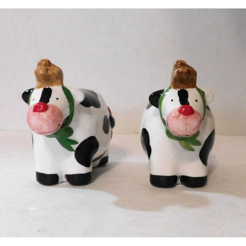 Christmas Cow Salt & Pepper Shakers Vintage 1990s Ceramic Gift Set